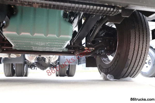 FAW Jiefang Qingdao New JH6 Heavy Truck 600hp 6X4(10 wheels) LNG Automatic Tractor Truck Chassis (3) | 86Trucks