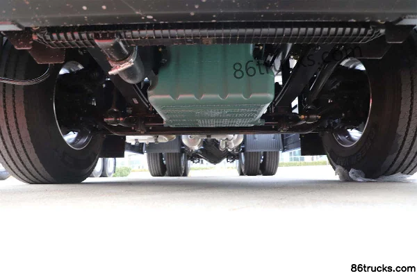 FAW Jiefang Qingdao New JH6 Heavy Truck 600hp 6X4(10 wheels) LNG Automatic Tractor Truck Chassis (1) | 86Trucks