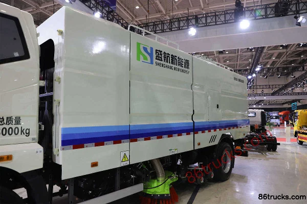 FAW Jiefang J6L 4X2(6 wheels) Pure Electric Washing and Sweeping Truck (Zoomlion Brand) Body (2) | 86Trucks