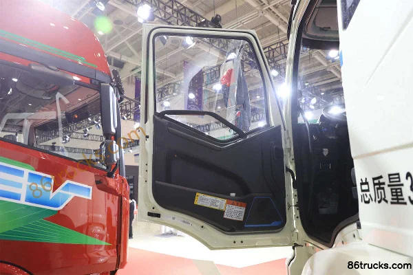FAW Jiefang J6L 8X4(12 wheels) 7.08 m³ Electric Concrete Mixer Truck 350kwh Cab (1) | 86Trucks