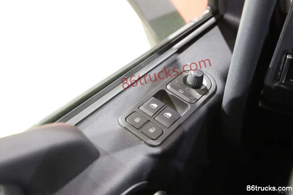 FAW Jiefang Qingdao JK6 8X4(12 roues) camion benne 100% électrique 6,8 m Cabine (3) | 86Trucks