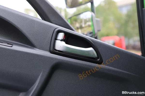 Sinotruk Warrior EM3 12T 4X2(6 wheels) Single Row Pure Electric Dump Truck 155.33kWh Cab (3) | 86Trucks
