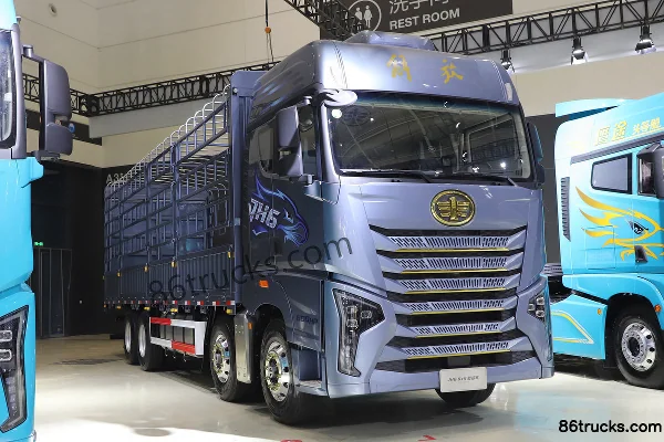 FAW Jiefang Qingdao New JH6 600 hp 8X4(12 wheels) 9.5m AMT Automatic Gearbox Stake Cargo Truck Exterior