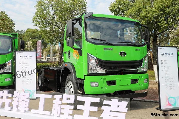Sinotruk Warrior EM3 18T 4X2(6 wheels) 4.2m Semi-row Pure Electric Dump Truck 180.87kWh Exterior