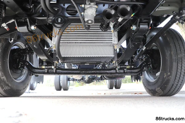 Sinotruk Pioneer M3 2.5L Diesel 175hp 4X2(6 wheels) Fast Gear 8-Speed 4.15m Single Row Flatbed Light Truck Chassis (1) | 86Trucks