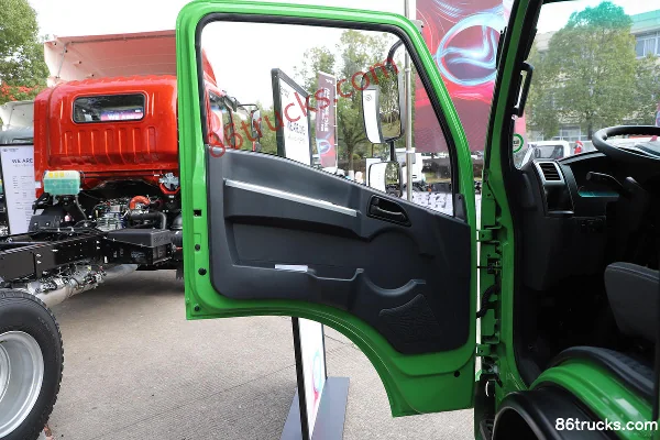 Sinotruk Warrior EM1 4.5T 4X2(6 wheels) 3.2m Electric Dump Truck 98.04kWh Cab (1) | 86Trucks