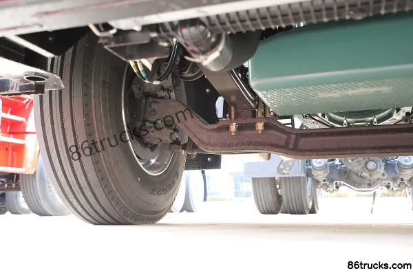 FAW Jiefang J6P Classic Edition 480hp 6X4(10 wheels) LNG Tractor Truck (Sub-vehicle) Chassis (2) | 86Trucks