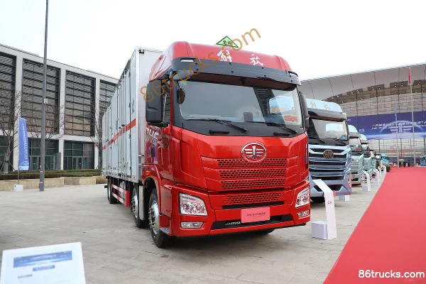FAW Jiefang Qingdao FAW Jiefang Qingdao JH6 heavy truck Explosives Transport Truck