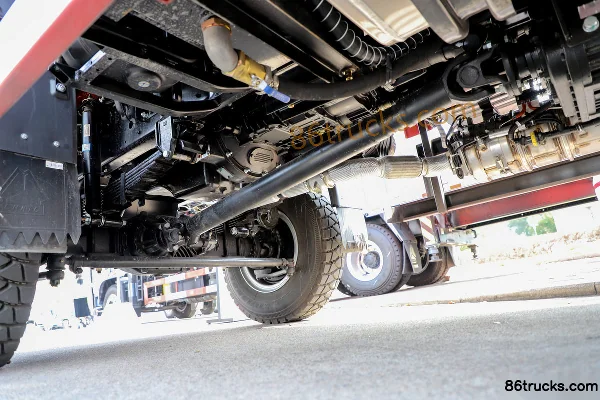 Sinotruk Warrior M3 240 hp 4X4(6 wheels) 4m dump truck Chassis (2) | 86Trucks