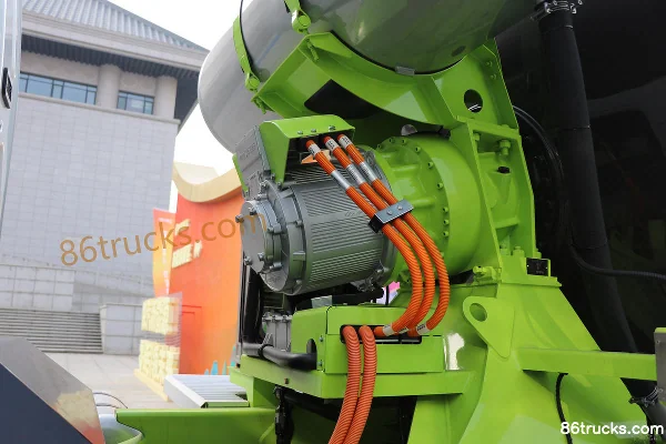 SHACMAN Delong H6000E 8X4(12 wheels) 7.04m³ Electric Concrete Mixer Truck (Zoomlion) Body (1) | 86Trucks