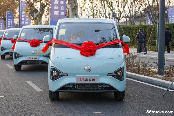 Dongfeng Ruilida V6E 3T 2-Seat 5.27m Pure Electric Panel Van 41.86kWh Exterior (2) | 86Trucks