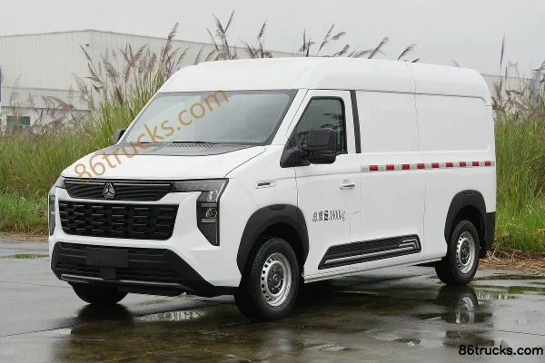 Sinotruk Xianfengguan V modèle 2024 140 ch 2,0T diesel 3 places automatique fourgon fermé empattement moyen toit moyen Extérieur (3) | 86Tru