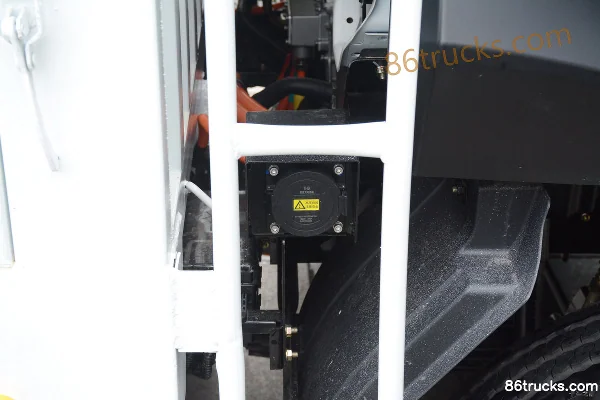 Feidi EW7 4.5T 4.18m Single Row Pure Electric Cargo Box Light Truck 131.98kWh 4X2(6 wheels) Chassis (3) | 86Trucks