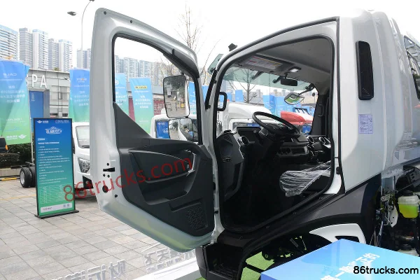 Feidi Mantianfei 4.5T 4.18m Single Cab Plug-in Hybrid Range-Extender Cargo Van 100.96kWh 4X2(6 wheels) Interior (1) | 86Trucks