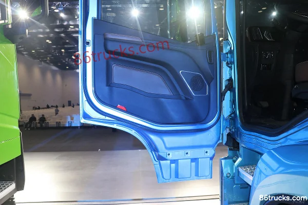 Auman Galaxy 5M 11.8L Diesel 520hp 6X4(10 wheels) ZF 12-Speed AMT Automatic Tractor Truck Cab (3) | 86Trucks