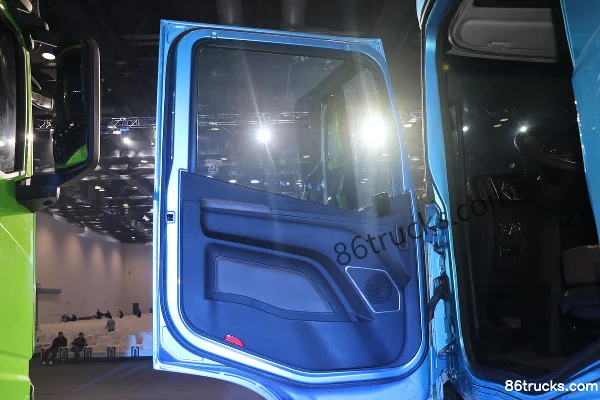 Auman Galaxy 5M 11.8L Diesel 520hp 6X4(10 wheels) ZF 12-Speed AMT Automatic Tractor Truck Cab (2) | 86Trucks