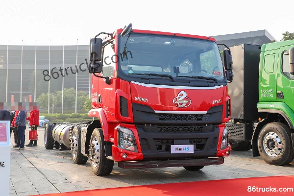 Dongfeng Chenglong H5 400hp 6X2(8 wheels) Car Carrier Truck Exterior