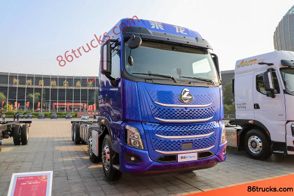 Dongfeng H7 Pro 11.8L Diesel 520 hp 8X4(12 wheels) Fast Gear 12-speed 9.47m Stake Truck Exterior