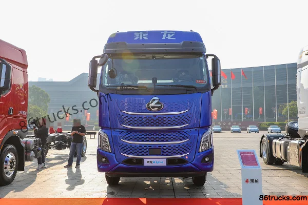 Dongfeng H7 Pro 11.8L Diesel 520 hp 8X4(12 wheels) Fast Gear 12-speed 9.47m Stake Truck Exterior (2) | 86Trucks