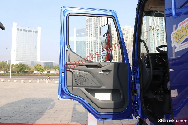 Dongfeng M3V 4.3L Diesel 240 hp 4X2(6 wheels) Fast Gear 8-Speed 7.8m Van Cargo Truck Cab (1) | 86Trucks