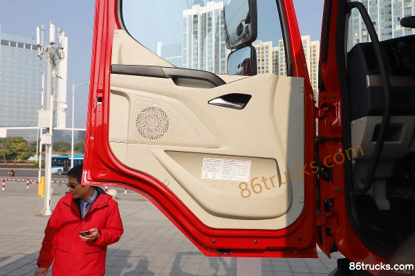 Dongfeng H5 6.4L Diesel 300hp 4X2(6 wheels) Fast Gear 10-speed 5.3m Dump Truck Cab (2) | 86Trucks