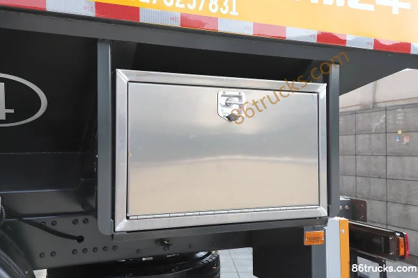 Dongfeng H7 400 hp 8X4(12 wheels) Bulk Feed Transport Truck (Yunli Brand) Body (3) | 86Trucks