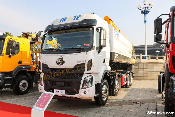 Dongfeng H7 400 hp 8X4(12 wheels) Bulk Feed Transport Truck (Yunli Brand) Exterior (3) | 86Trucks