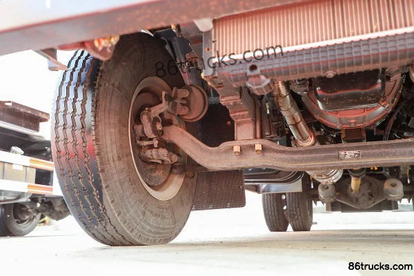 Dongfeng L3 200 hp 4X2(6 wheels) Crash Cushion Truck (Yanlong Brand) Chassis (2) | 86Trucks