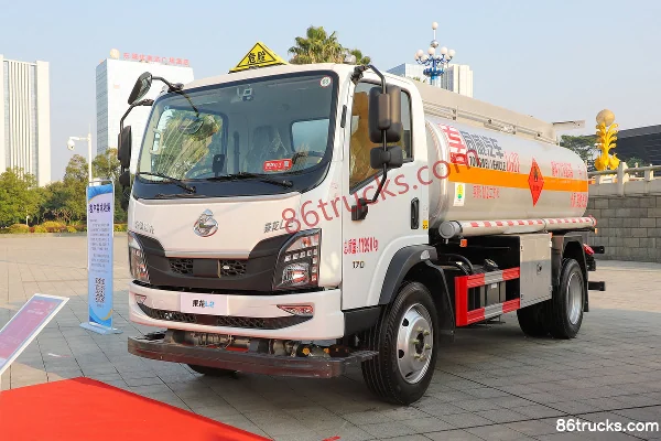 Dongfeng L2 170 hp 4X2(6 wheels) Fuel Tanker Truck (Zhuanwei Brand) Exterior (3) | 86Trucks