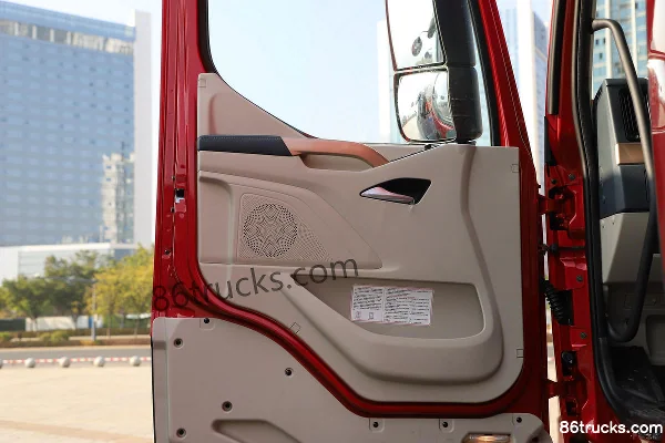 Dongfeng Liuqi Chenglong H7 480 hp 4X2(6 wheels) Tractor Truck Cab (2) | 86Trucks