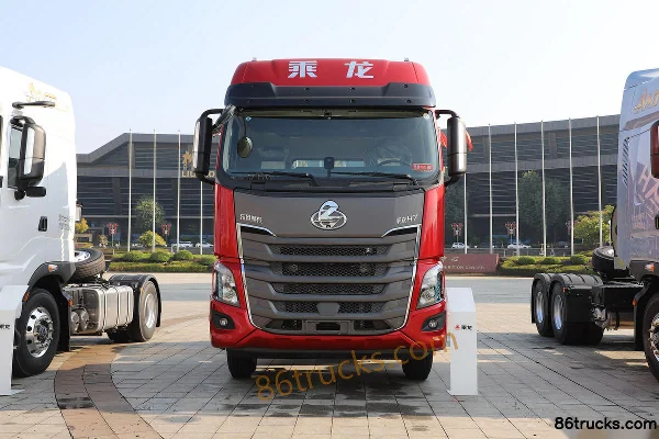 Dongfeng Liuqi Chenglong H7 480 hp 4X2(6 wheels) Tractor Truck Exterior (2) | 86Trucks