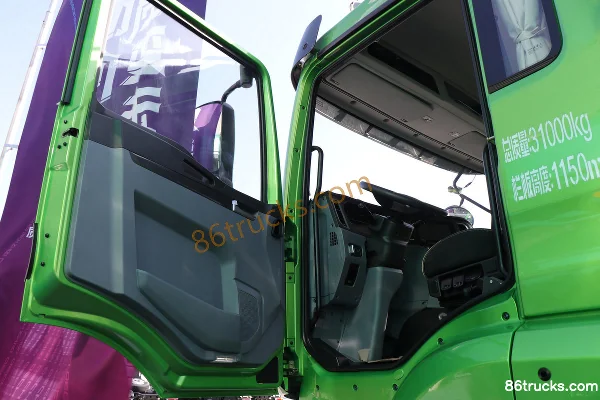 Proton Auto Chilun AE 8X4(12 wheels) 5.6m Semi-sleeper Dump Truck 127.74kWh Cab (1) | 86Trucks
