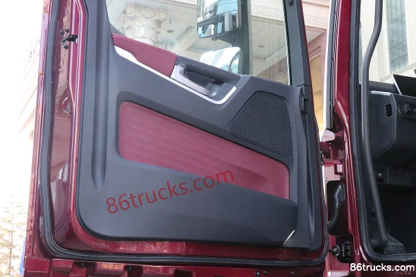 SHACMAN Commercial Vehicle Yan'an S700 12.5L Diesel 600hp 6X4(10 wheels) Eaton 12-Speed AMT Automatic Gearbox Tractor Truck Cab (3) | 86Truc