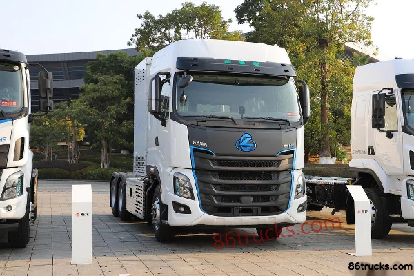 Dongfeng Liuqi Chenglong H7 6X4(10 wheels) Fuel Cell Tractor Truck 88.3kWh Exterior