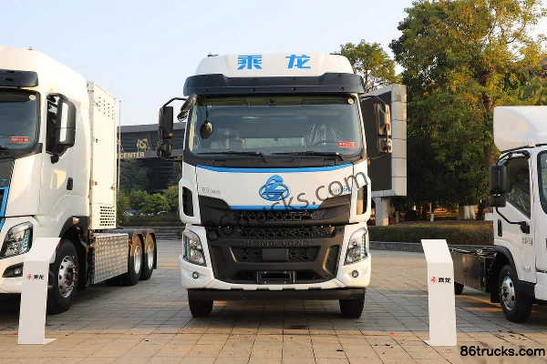 Dongfeng Liuqi Chenglong H5 320hp 4X2(6 wheels) 9.7m AMT automatic transmission wing-opening van cargo truck Exterior (2) | 86Trucks