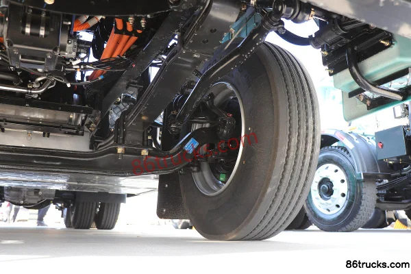 Proton Auto Enhanced Edition 6X4(10 wheels) Electric Tractor Truck CATL 528.13kWh Chassis (3) | 86Trucks