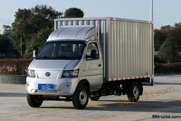 Xinchufeng M Card Electric 4X2(6 wheels) Hydraulic Brake 3.2m Single Row Van Micro Truck Guoxuan 41.93kWh Exterior (3) | 86Trucks