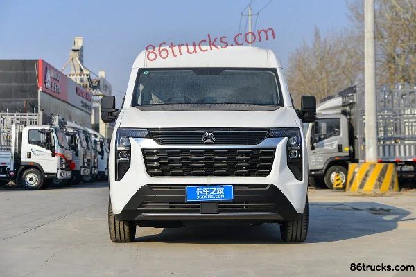 Sinotruk Pioneer V 2024 Model 140 hp 2.0T Diesel 3-Seat Medium Wheelbase Medium Roof Panel Van Exterior (2) | 86Trucks