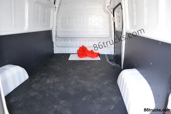 Sinotruk Pioneer V 2024 Model 140 hp 2.0T Diesel 3-Seat Medium Wheelbase Medium Roof Panel Van Body (3) | 86Trucks