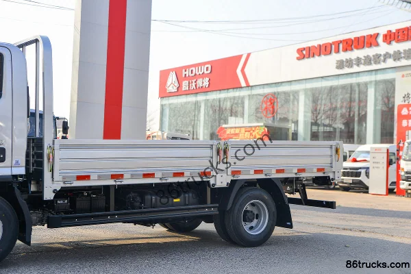 Foton Ollin New Jieyun Youth Invincible Edition Pro 151hp 4X2(6 wheels) 4.17m Single Row Flatbed Light Truck Body (2) | 86Trucks