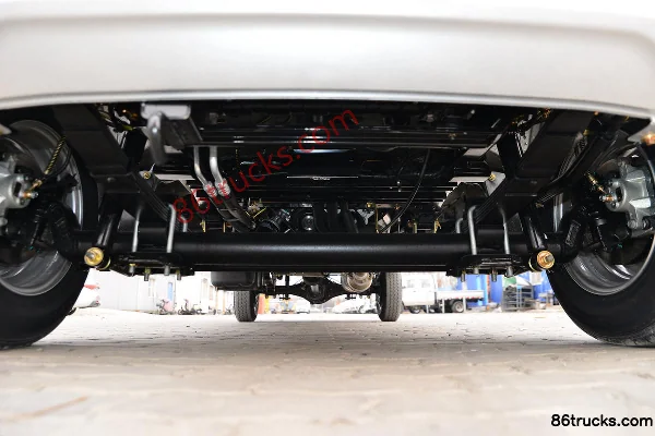Dongfeng T3 1.2L Gasoline 91 hp 4X2(6 wheels) 5-Speed 2.5m Double Row Flatbed Truck Chassis (1) | 86Trucks