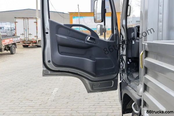 Dongfeng Xingyun K6 2.5L diesel 155 ch 4X2(6 roues) WLY 6 vitesses 4,17 m cabine simple plateau léger (2) | 86Trucks