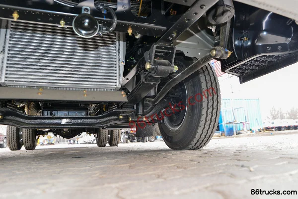 Dongfeng Xingyun K6 2.5L diesel 155 ch 4X2(6 roues) WLY 6 vitesses 4,17 m cabine simple plateau léger Châssis (3) | 86Trucks