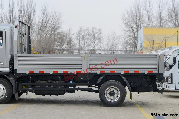 Dongfeng Xingyun K6 2.5L diesel 155 ch 4X2(6 roues) WLY 6 vitesses 4,17 m cabine simple plateau léger Carrosserie (1) | 86Trucks