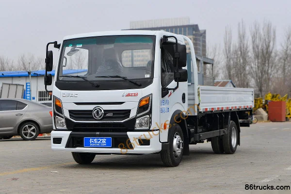 Dongfeng K6 2.0L Gasoline 150 hp 4X2(6 wheels) Dongan 5-speed Narrow Body 4.02m Single-row Flatbed Light Truck Exterior (3) | 86Trucks