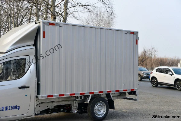 Lingshi Auto Golden Mini Truck 3.3T 3.17m single-row pure electric van micro truck 53.58kWh 4X2(6 wheels) Body (1) | 86Trucks