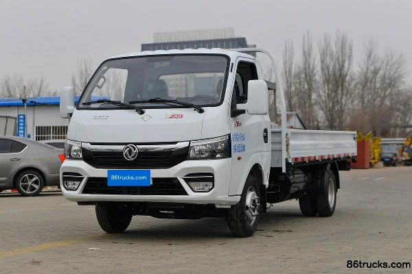 Dongfeng T6 2L 127 hp 4X2(6 wheels) CNG 4.005m Single Row Flatbed Light Truck Exterior (3) | 86Trucks