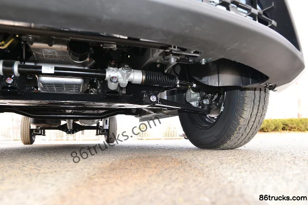 Dongfeng T7 1.6L gasoline 122 hp 4X2(6 wheels) Dongan 5-speed hydraulic brake 2.505m double-row flatbed micro truck Chassis (3) | 86Trucks