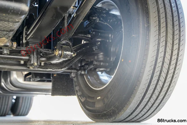 FAW Jiefang Qingdao JH6 Heavy Truck Zhixiang Edition 640hp 6X4(10 wheels) AMT Auto Tractor Truck Chassis (3) | 86Trucks