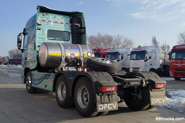 Dongfeng Commercial Vehicle Tianlong Flagship KX 14.5L LNG 630hp 6X4(10 wheels) Eaton 12-Speed AMT Automatic Tractor Truck (Side-Mounted Gas